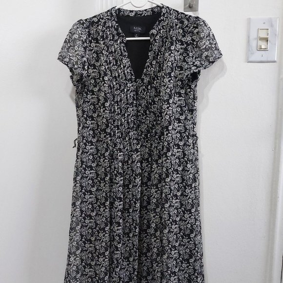 MSK Rose Flower Black White Summer Sheer Fabric Comfortable Summer Dress 8P - Picture 3 of 11